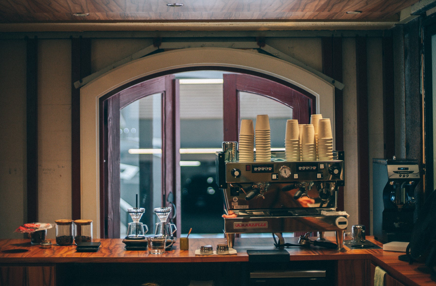 開業サポート・トレーニング】コーヒースタンド烏さま – LIGHT