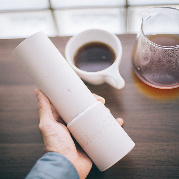 持ち運びできる充電式電動ミル Varia EVOのレビュー – LIGHT UP COFFEE