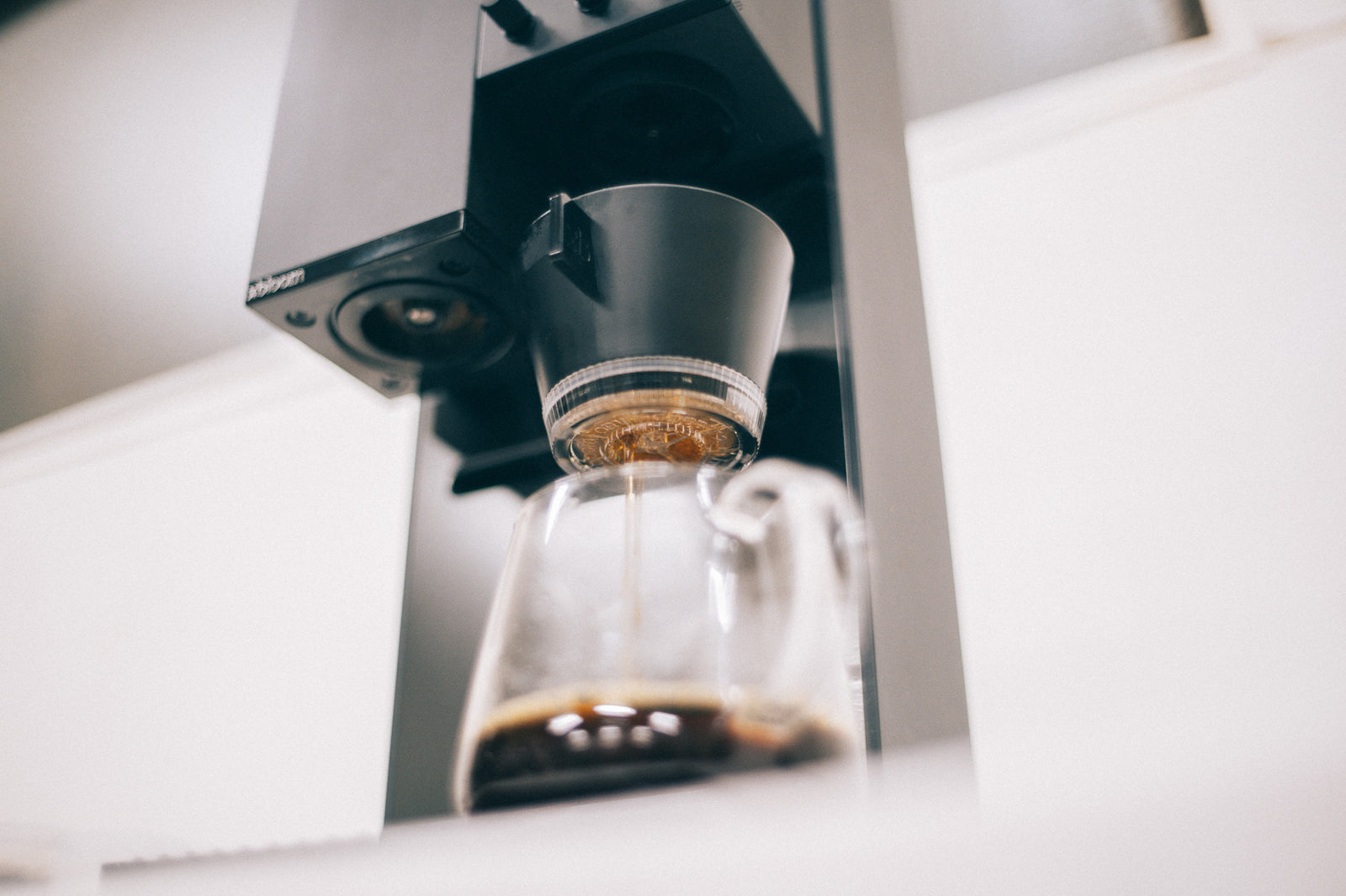全自動コーヒーメーカー xBloom Studio【LIGHT UP COFFEE】