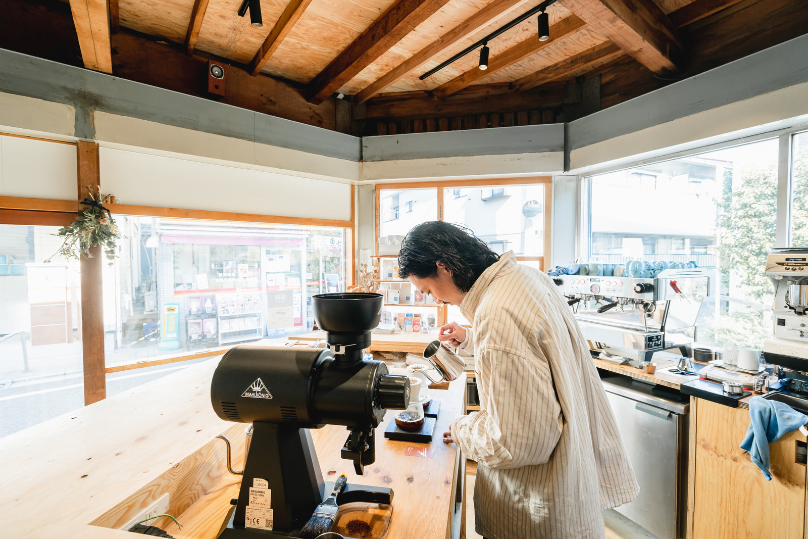 MK305407_a5611063-d56e-47df-